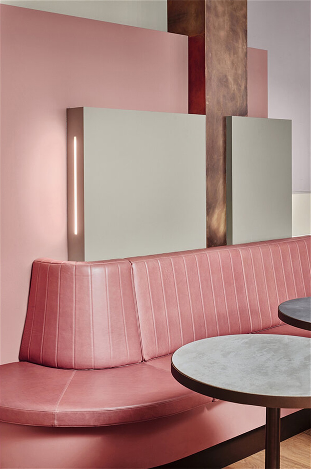 Studio Modijefsky,荷蘭海牙,Foodhallen美食廣場,餐飲空間,改造設計