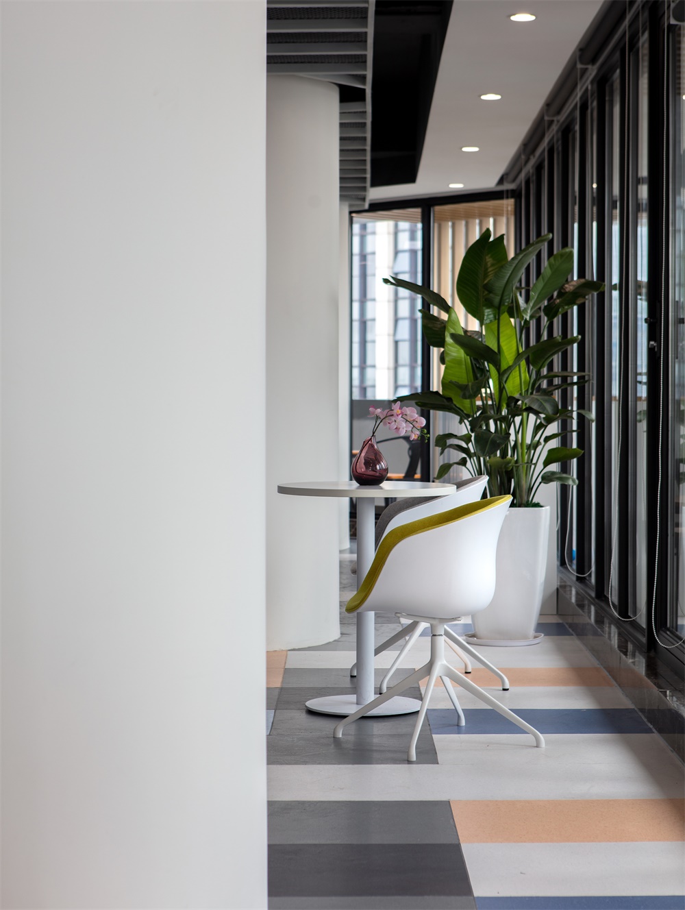 辦公空間,國內辦公室設計,深圳,振業集團子公司辦公室,裏外營造