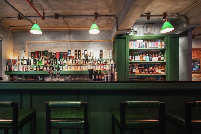 負空間設計 l 廣州69㎡的海明威小酒吧