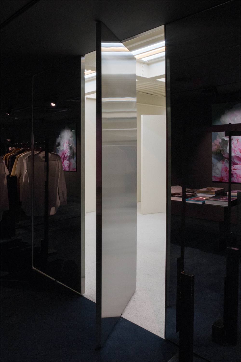 商業空間,國外零售空間設計,旗艦店,首爾,服裝品牌旗艦店,項目投稿