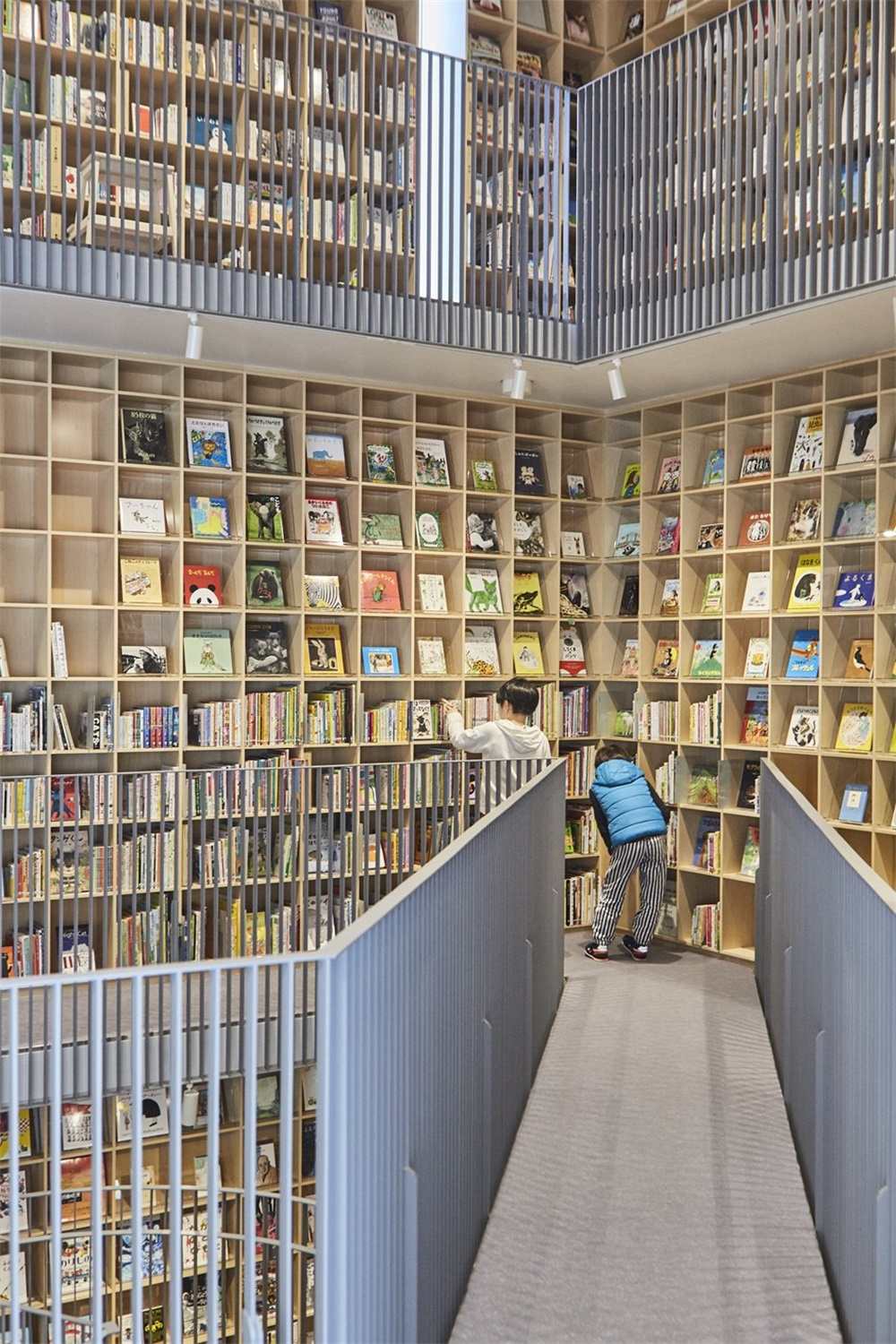 公共空間，安藤忠雄，圖書館設計，大阪，國外圖書館設計，混凝土建築