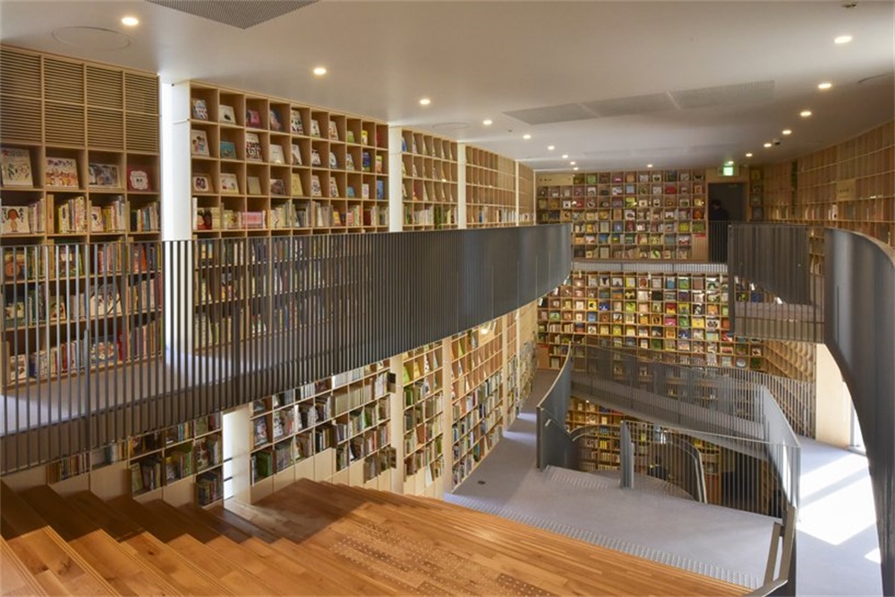 公共空間，安藤忠雄，圖書館設計，大阪，國外圖書館設計，混凝土建築