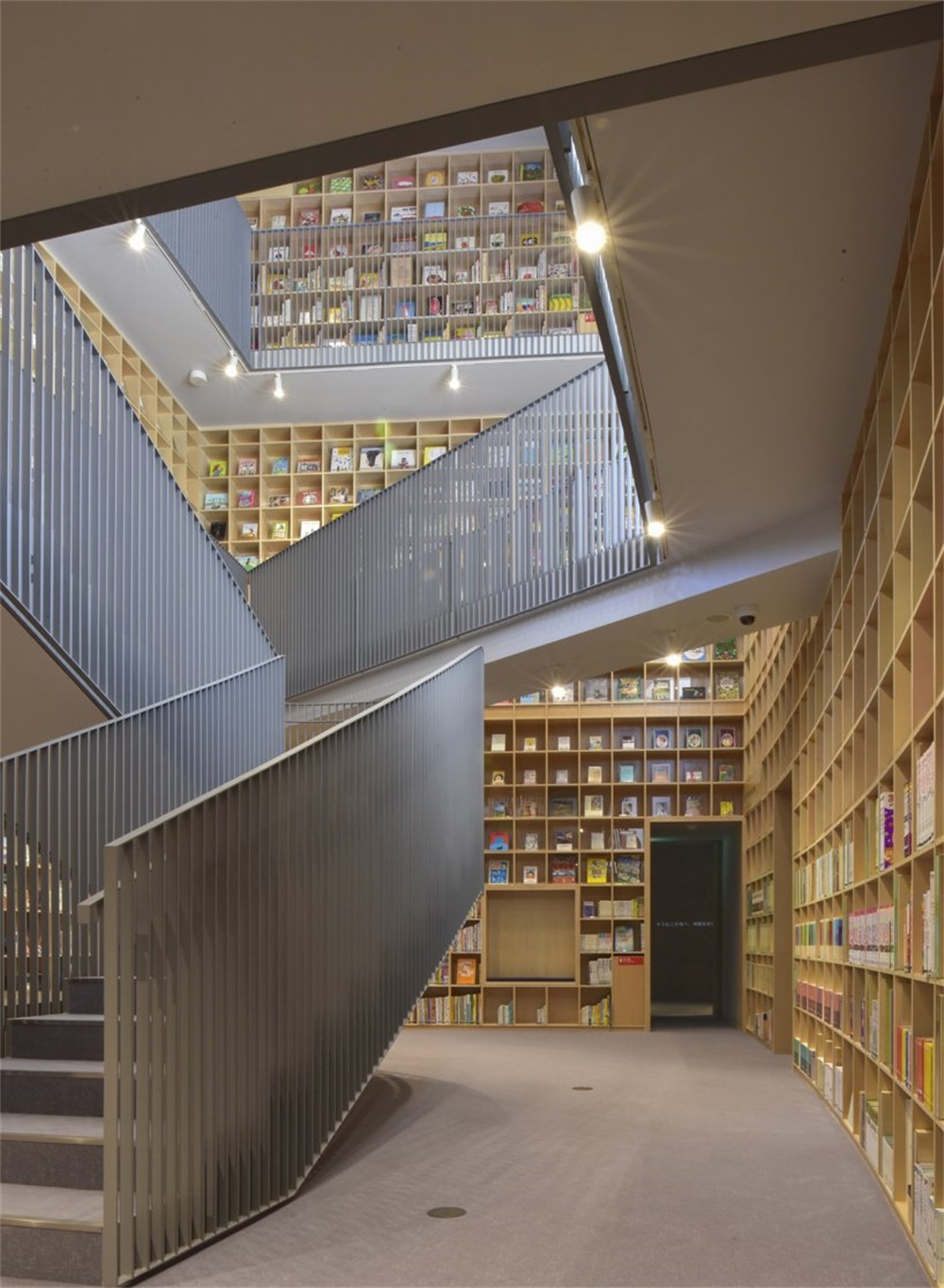 公共空間，安藤忠雄，圖書館設計，大阪，國外圖書館設計，混凝土建築