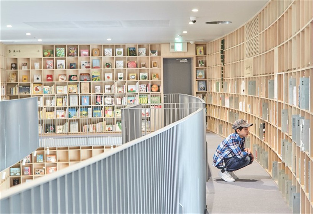 公共空間，安藤忠雄，圖書館設計，大阪，國外圖書館設計，混凝土建築