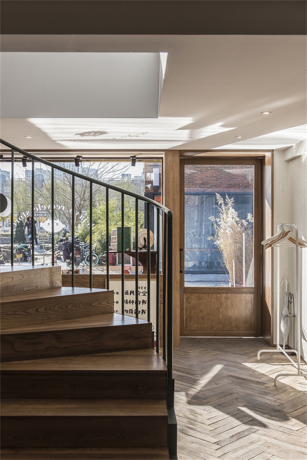 商業空間，多抓魚線下空間，未來以北工作室，書店設計，北京，懷舊空間