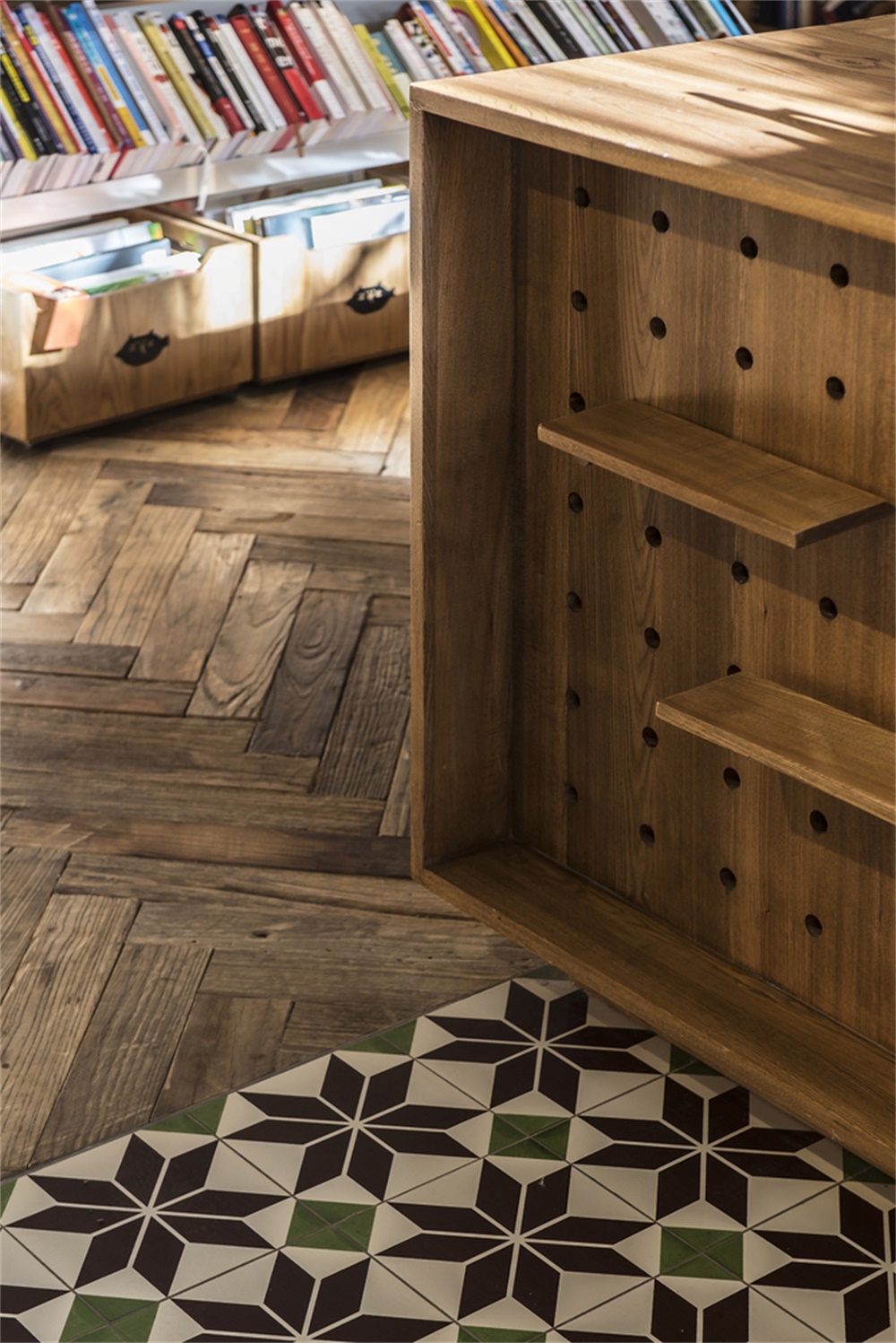 商業空間，多抓魚線下空間，未來以北工作室，書店設計，北京，懷舊空間