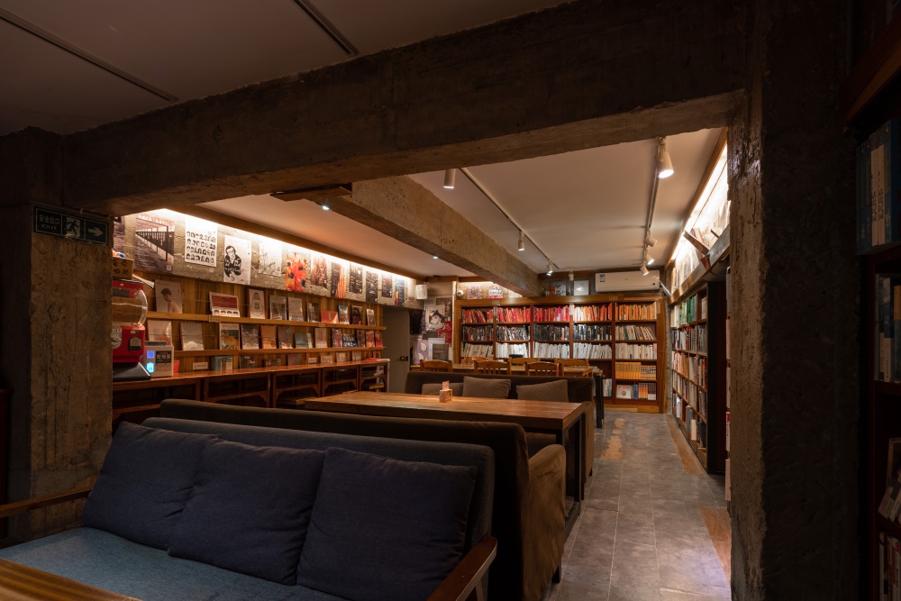 商業空間，廣州獨立書店，獨立書店設計，書店設計，廣州體育東，1200bookshop，負空間設計，不打烊書店，項目投稿