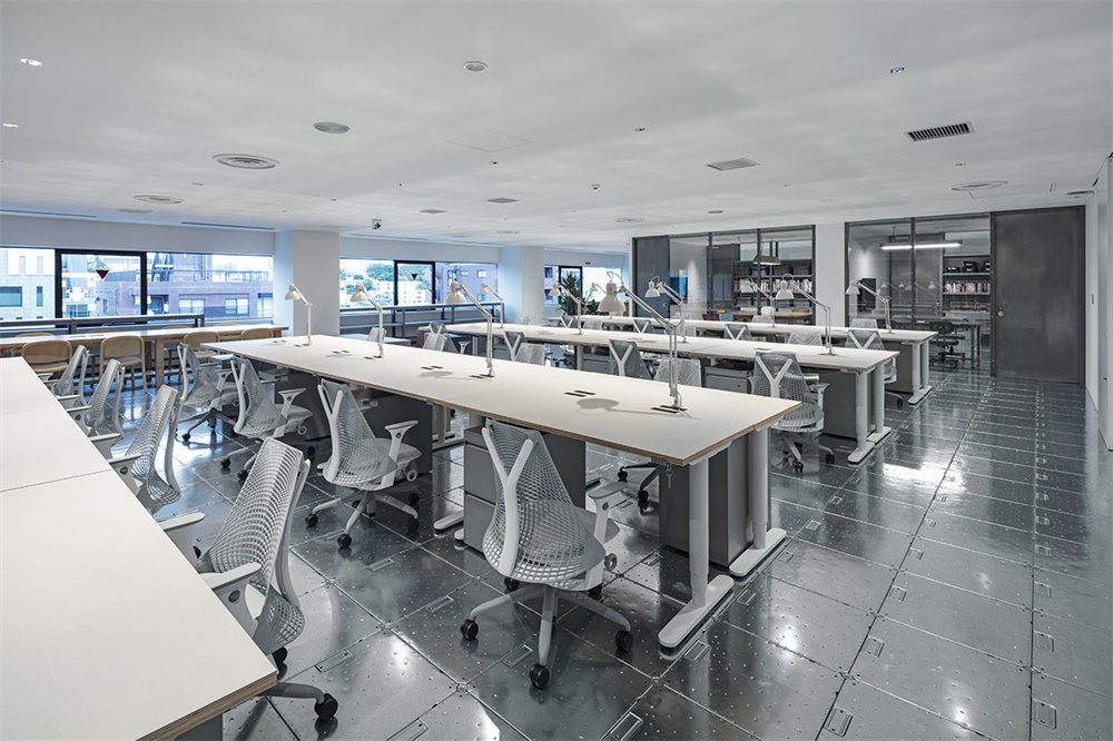 辦公空間，東京，Schemata Architects，日式極簡設計，辦公室設計，Rhizomatiks，金屬感