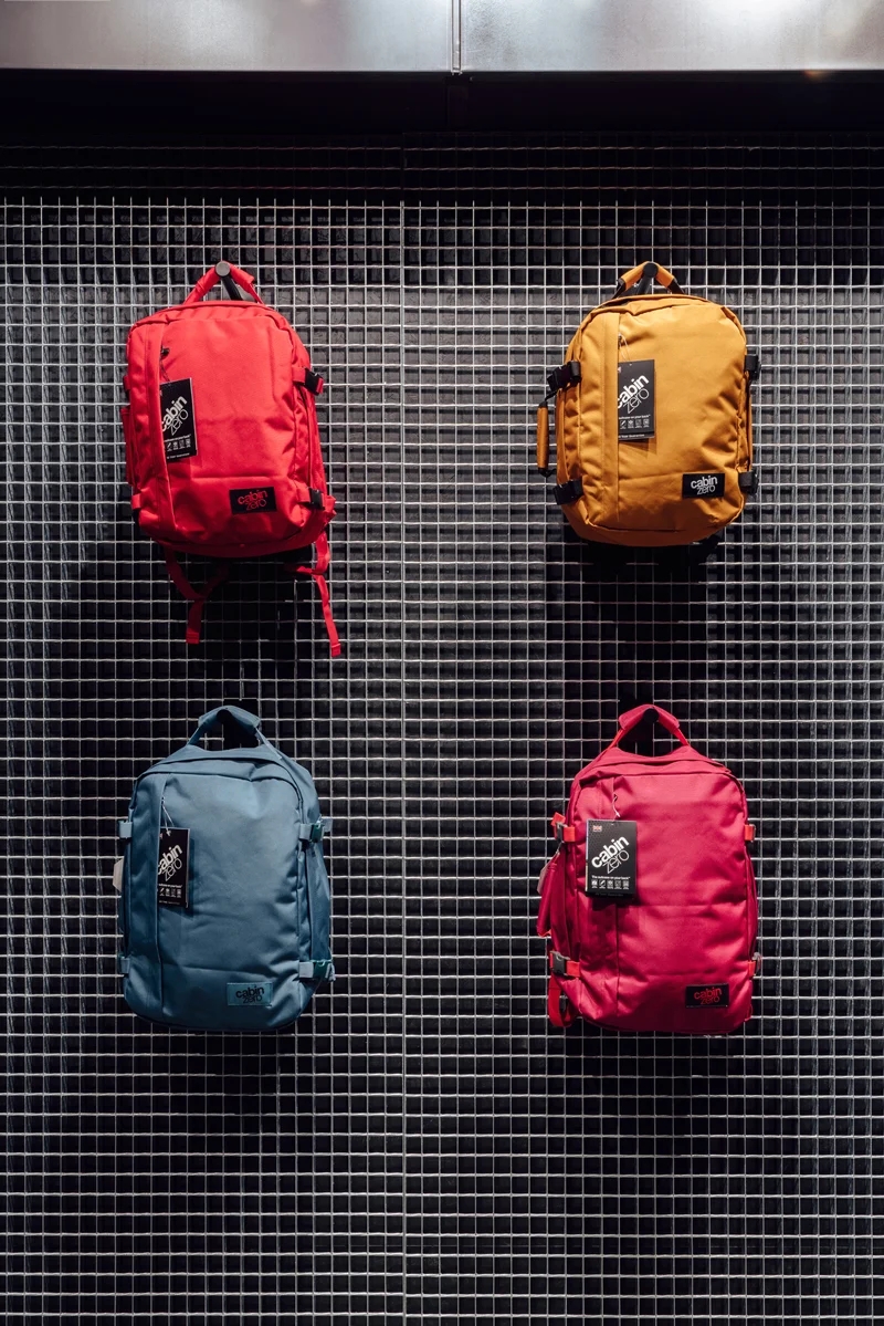 商業空間,零售空間,概念店設計,品牌店設計,巴塞羅那,CATBAG,箱包店鋪設計