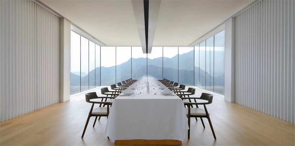 餐飲空間，餐廳設計，“漂浮的島嶼”，C+ Architects，重慶，懶壩大地藝術節，法式餐廳設計