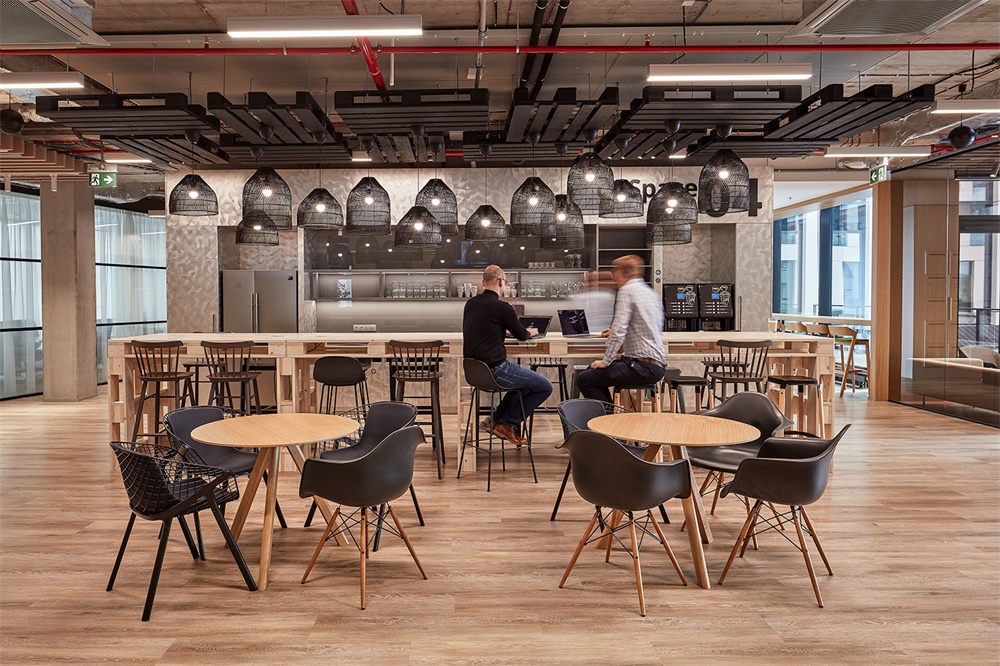 辦公空間，Deloitte，德勤會計師事務所，布拉格，辦公室設計，現代風格辦公室