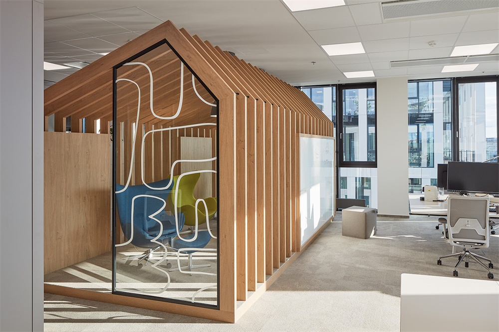 辦公空間，Deloitte，德勤會計師事務所，布拉格，辦公室設計，現代風格辦公室