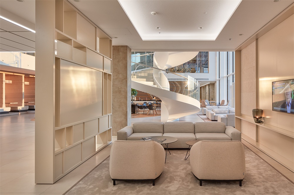 辦公空間，Deloitte，德勤會計師事務所，布拉格，辦公室設計，現代風格辦公室