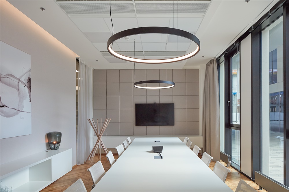 辦公空間，Deloitte，德勤會計師事務所，布拉格，辦公室設計，現代風格辦公室