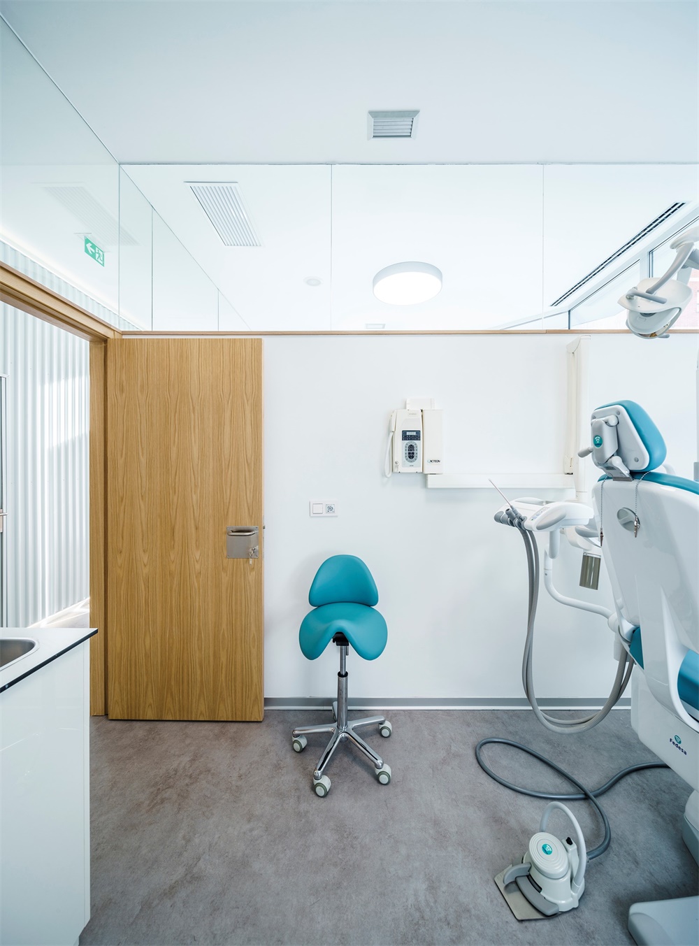 商業空間,牙科診所,診所設計,西班牙,Estudio Bher Arquitectos