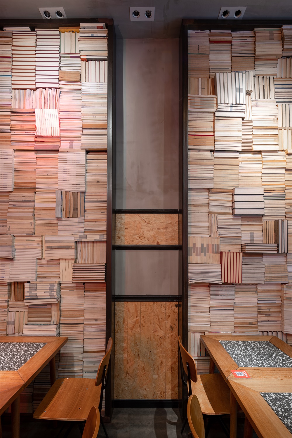 餐飲空間，水餃店設計，嬉皮士精神，廣州，負空間設計，loft工業風，喜喜水餃，項目投稿