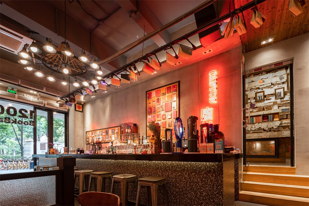 餐飲空間，水餃店設計，嬉皮士精神，廣州，負空間設計，loft工業風，喜喜水餃，項目投稿