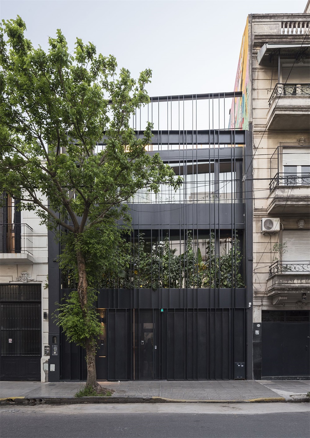 辦公空間,廠房改造,工業風辦公室,倉庫陳列室,紡織品公司辦公室,建築立麵改造設計