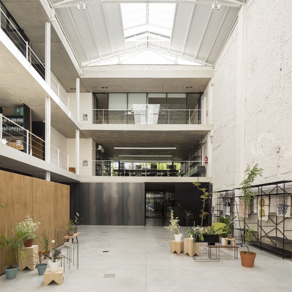 辦公空間,廠房改造,工業風辦公室,倉庫陳列室,紡織品公司辦公室,建築立麵改造設計