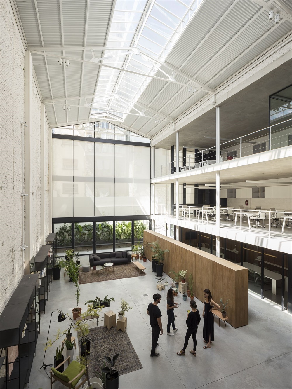 辦公空間,廠房改造,工業風辦公室,倉庫陳列室,紡織品公司辦公室,建築立麵改造設計