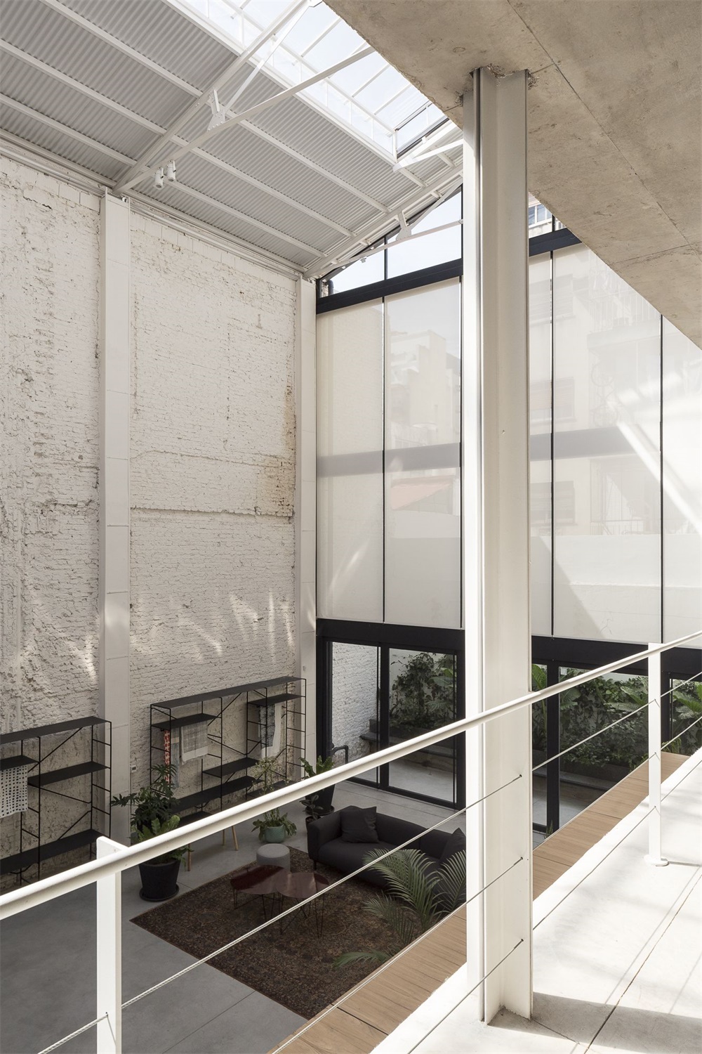 辦公空間,廠房改造,工業風辦公室,倉庫陳列室,紡織品公司辦公室,建築立麵改造設計