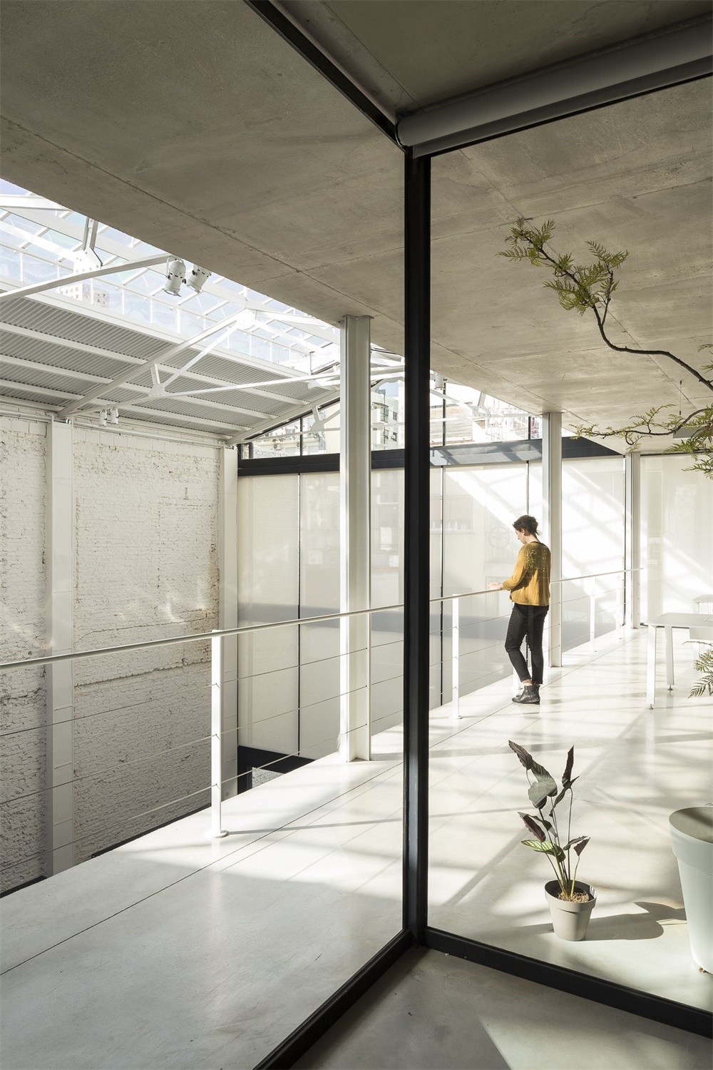 辦公空間,廠房改造,工業風辦公室,倉庫陳列室,紡織品公司辦公室,建築立麵改造設計
