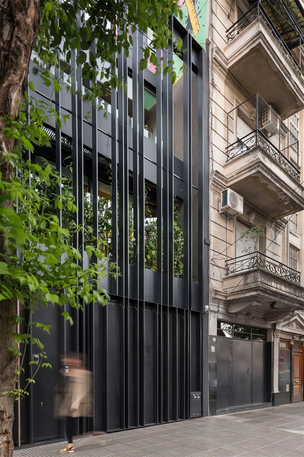 辦公空間,廠房改造,工業風辦公室,倉庫陳列室,紡織品公司辦公室,建築立麵改造設計