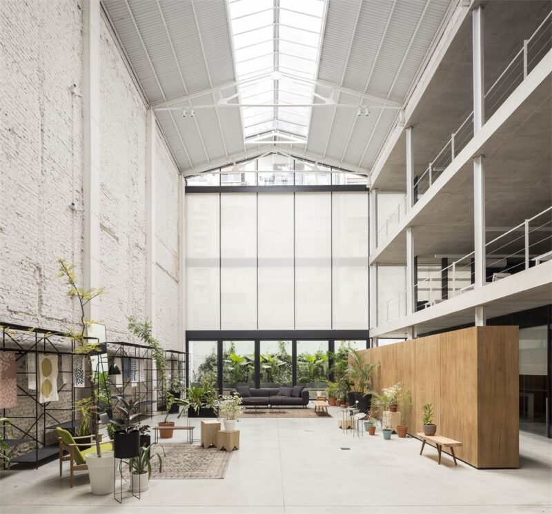 Ana Smud | 紡織品公司的陳列室和辦公室