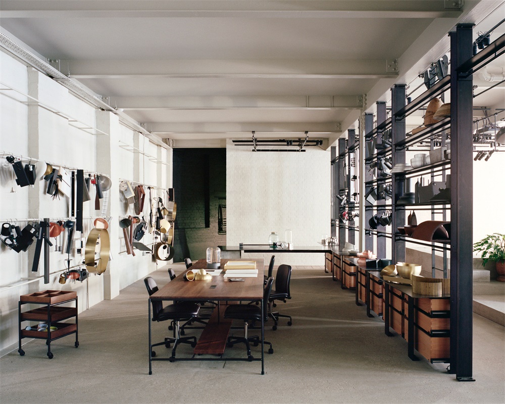 辦公空間，廠房改造，工業風辦公室，倫敦，照明品牌辦公室，PSLab照明