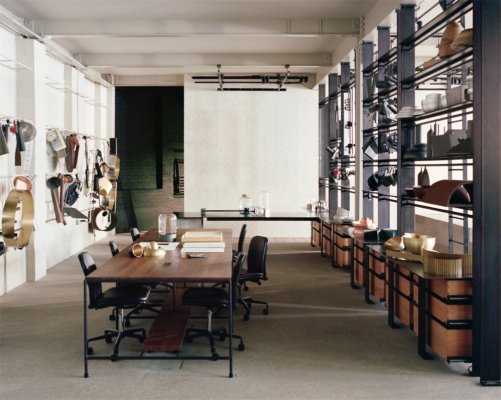 辦公空間，廠房改造，工業風辦公室，倫敦，照明品牌辦公室，PSLab照明