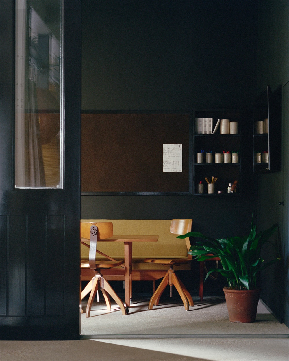 辦公空間，廠房改造，工業風辦公室，倫敦，照明品牌辦公室，PSLab照明