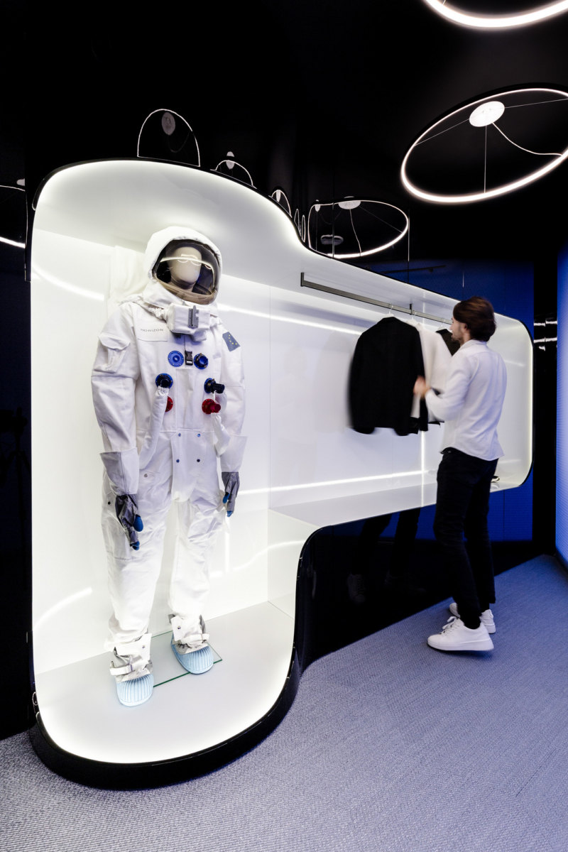 辦公空間,未來主義設計,科幻感辦公室,科技公司辦公室,波蘭華沙