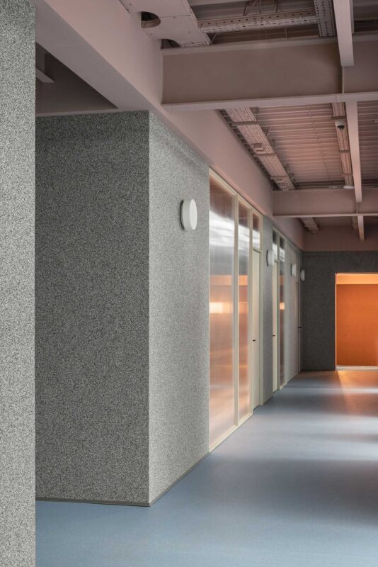 Artem Trigubchak | 烏克蘭建築材料公司辦公室