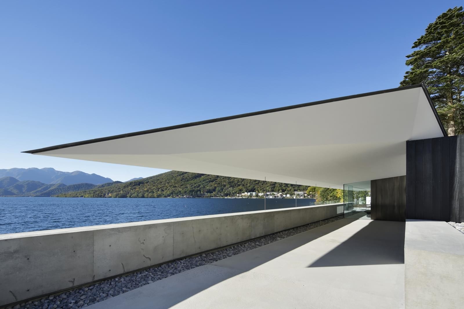 住宅設計,別墅設計,現代住宅設計,住宅空間設計,濱湖別墅,日本中禪寺濱湖別墅,Nikken Sekkei設計,Nikken Sekkei設計作品