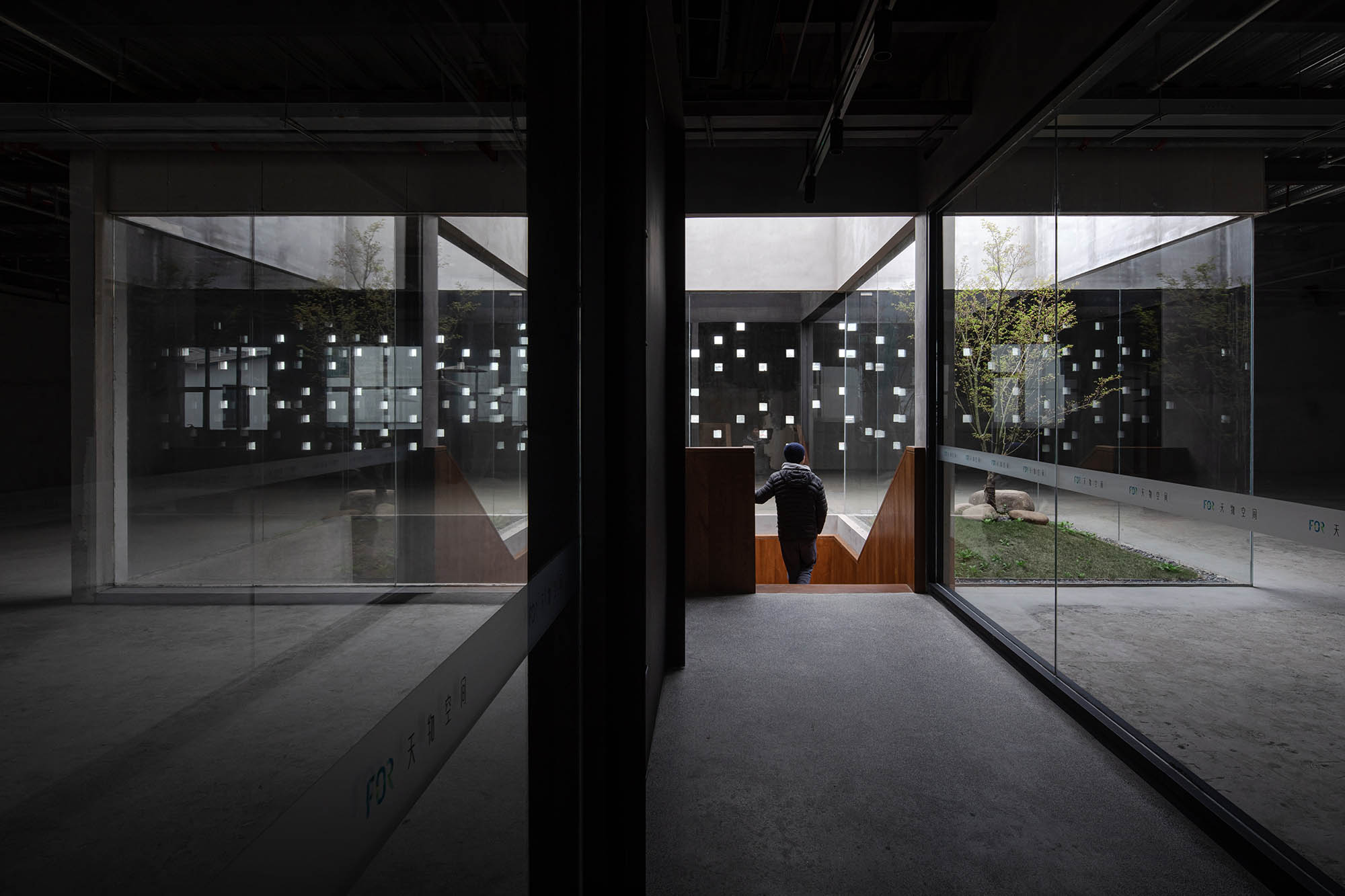 建築改造,建築改造設計,廠房改造,廠房改造設計,文化建築改造,展覽類建築改造,藝術空間改造設計,藝術空間改造,創意辦公室,創意辦公空間設計,創意辦公改造,舊建築改造設計,上海本哲建築,上海本哲建築設計公司,上海本哲建築設計作品