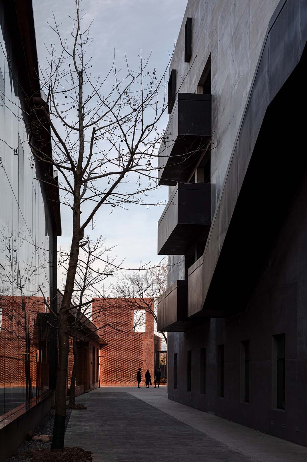 建築改造,建築改造設計,廠房改造,廠房改造設計,文化建築改造,展覽類建築改造,藝術空間改造設計,藝術空間改造,創意辦公室,創意辦公空間設計,創意辦公改造,舊建築改造設計,上海本哲建築,上海本哲建築設計公司,上海本哲建築設計作品