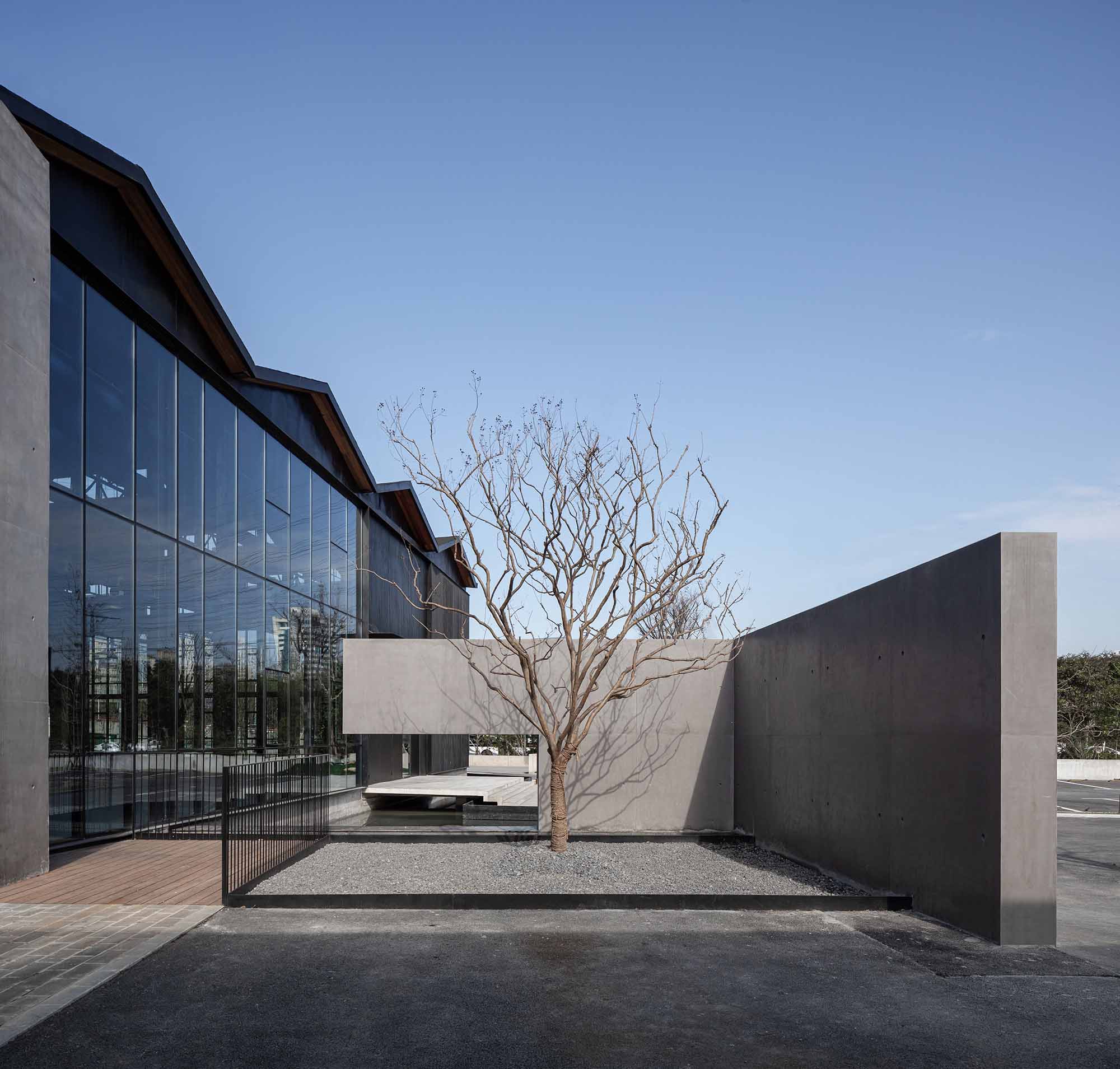 建築改造,建築改造設計,廠房改造,廠房改造設計,文化建築改造,展覽類建築改造,藝術空間改造設計,藝術空間改造,創意辦公室,創意辦公空間設計,創意辦公改造,舊建築改造設計,上海本哲建築,上海本哲建築設計公司,上海本哲建築設計作品