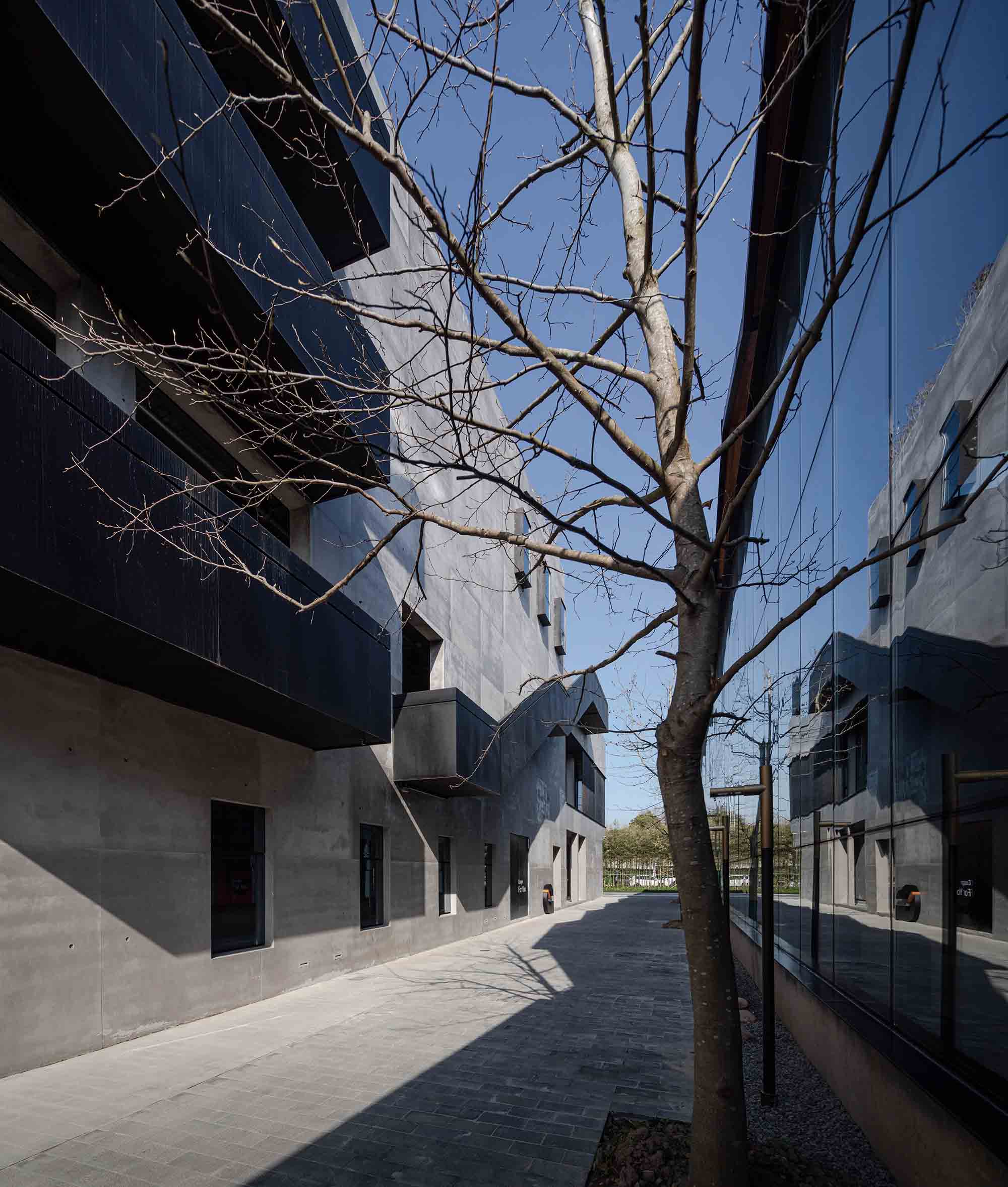 建築改造,建築改造設計,廠房改造,廠房改造設計,文化建築改造,展覽類建築改造,藝術空間改造設計,藝術空間改造,創意辦公室,創意辦公空間設計,創意辦公改造,舊建築改造設計,上海本哲建築,上海本哲建築設計公司,上海本哲建築設計作品