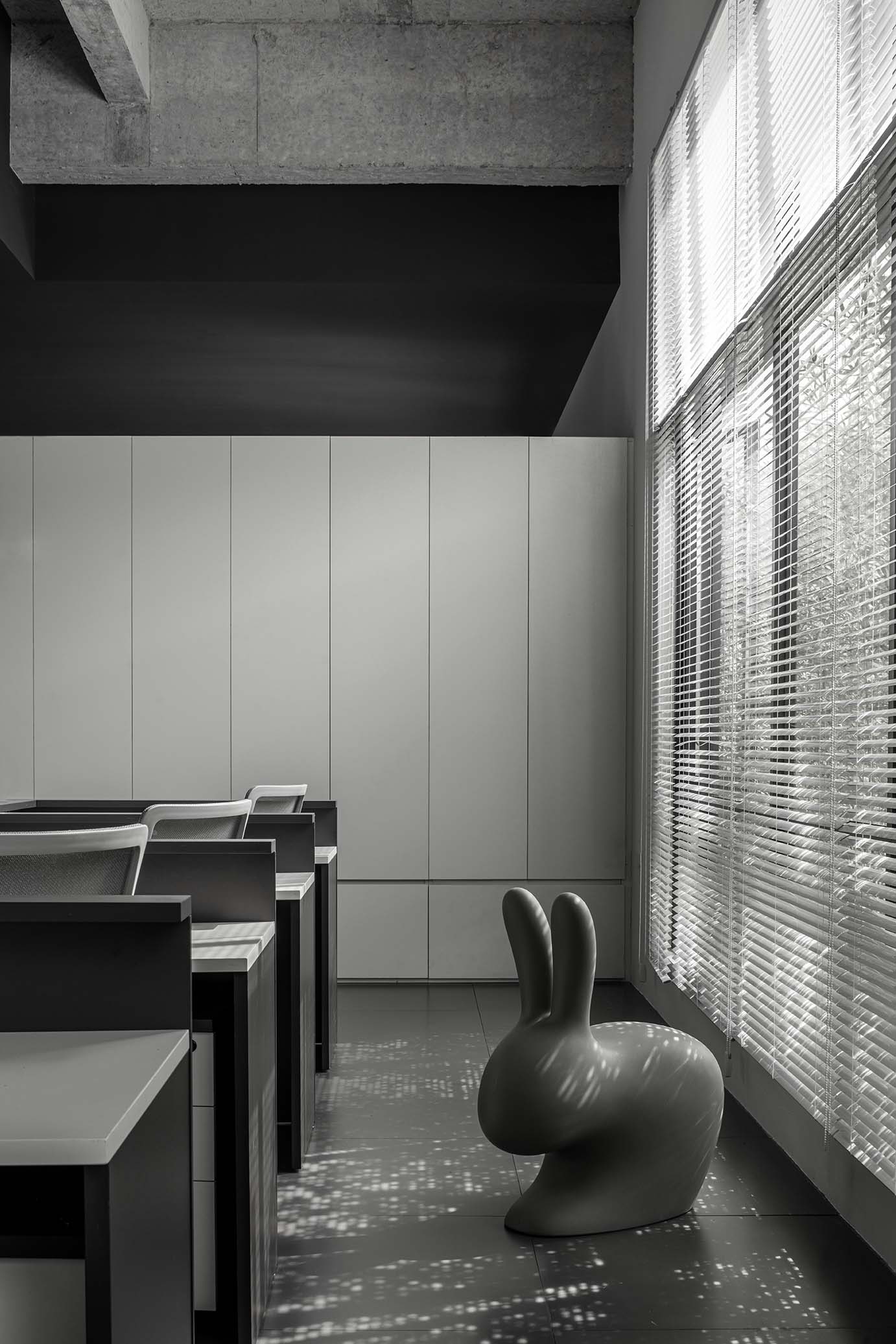 辦公室設計,辦公空間設計,工業風辦公室設計,現代風格辦公室設計,東莞益森辦公室,壹席設計事務所,壹席設計