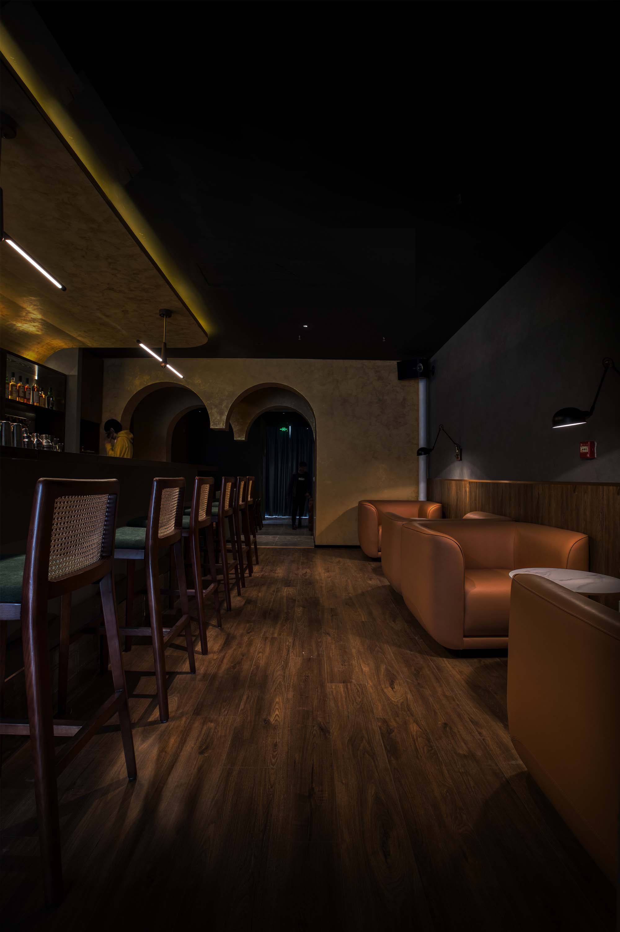 酒吧空間設計,酒吧設計,雞尾酒吧設計,咖啡廳設計,濟南酒吧設計,濟南麻雀雞尾酒空間,濟南麻雀雞尾酒酒吧,項目投稿,易本設計