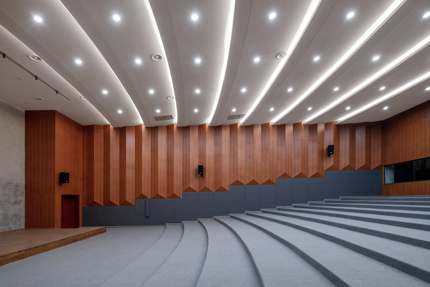 杜茲設計,圖書館設計,校園圖書館設計,中學圖書館設計,成都圖書館設計,成都校園圖書館,成都圖書館,成都外化成中學,成都外化成中學圖書館,項目投稿