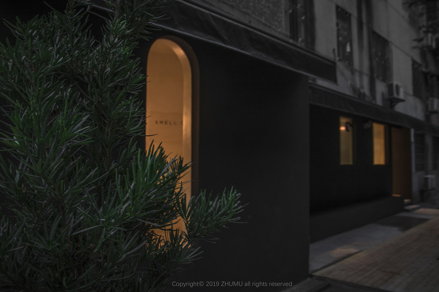 專賣店設計,零售店設計,香水專賣店,香水零售店,廣州香水專賣店設計,廣州氣味翻譯所DINSHARE,廣州氣味翻譯所,氣味翻譯所DINSHARE,築睦建築設計,築睦建築設計事務所,項目投稿