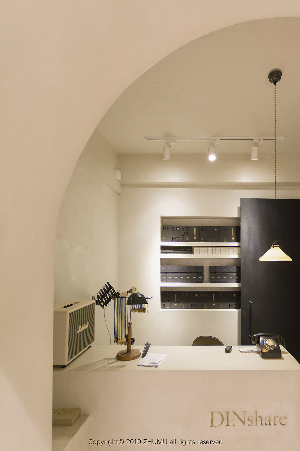 專賣店設計,零售店設計,香水專賣店,香水零售店,廣州香水專賣店設計,廣州氣味翻譯所DINSHARE,廣州氣味翻譯所,氣味翻譯所DINSHARE,築睦建築設計,築睦建築設計事務所,項目投稿