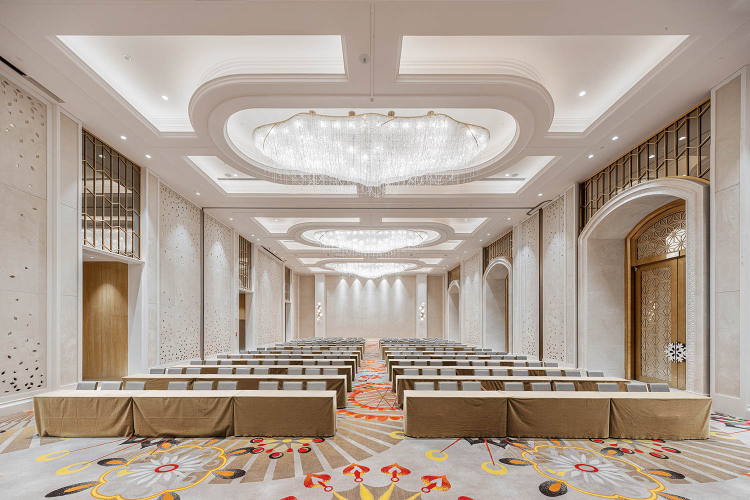 銀基冰雪酒店,鄭州銀基冰雪酒店,酒店設計,冰雪酒店,鄭州酒店設計,主題酒店設計,度假酒店設計,鄭州度假酒店,設計酒店,酒店餐廳設計,一夕&洪濤設計,一夕設計,洪濤設計,項目投稿