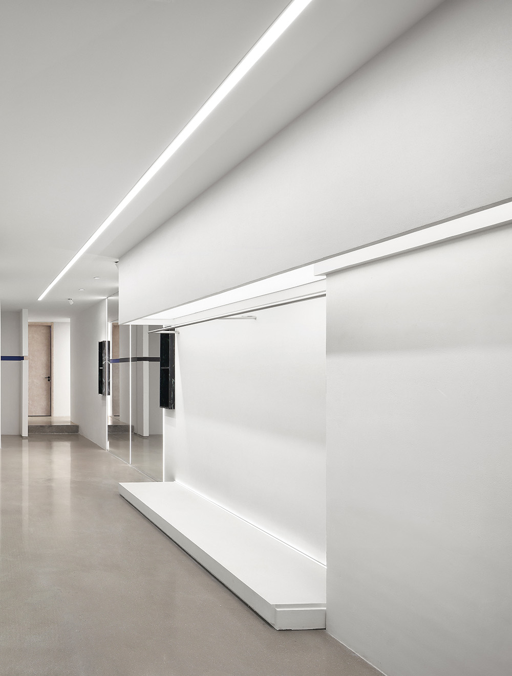 商業空間,服飾店設計,服裝店設計,太原服裝店設計,女裝服飾店設計,太原零售店設計,WEI STUFFSPACE,太原WEISTUFF,WEI STUFFE服飾店,項目投稿,末染設計,末染設計作品