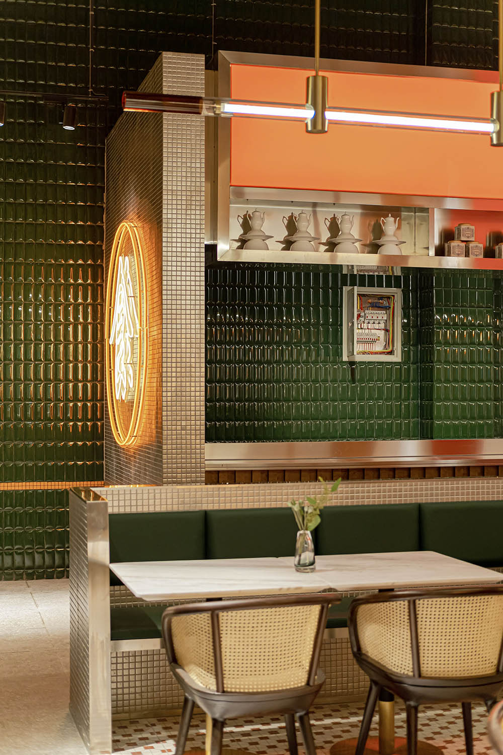 餐廳設計,餐飲空間設計,軟裝設計,餐廳軟裝設計,茶餐廳設計,休閑餐廳設計,川港粵尚茶餐廳,粵尚茶餐廳,羽果設計,項目投稿