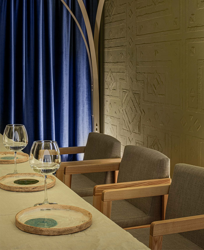 餐廳設計,主題餐廳設計,綠鬆石色,餐廳設計案例,國外餐廳設計案例,綠色裝飾,烏克蘭設計