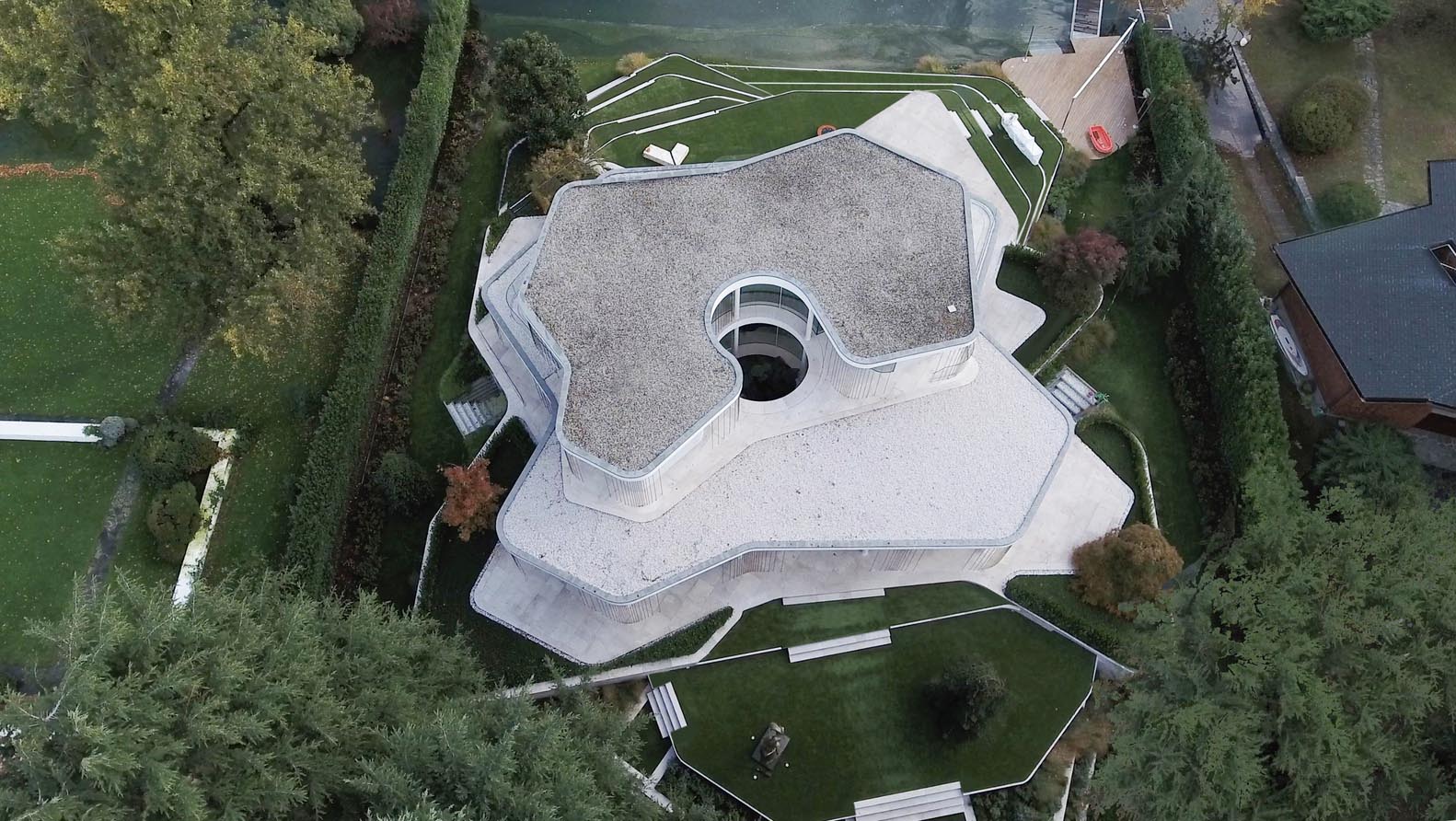 1000㎡別墅設計,湖景別墅,別墅設計,別墅設計案例,國外別墅設計案例