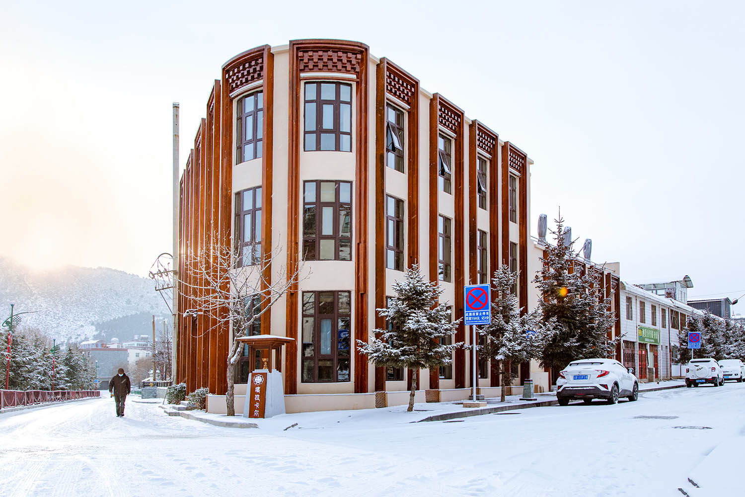 餐廳設計,雲南餐廳設計,香格裏拉餐廳設計,香格裏拉藏族餐廳,雲南藏族餐廳,拉喀拉卡爾藏族美食文化中心,拉喀拉卡爾藏族餐廳,拉喀拉卡爾藏族餐廳設計,平介設計,平介設計作品,項目投稿