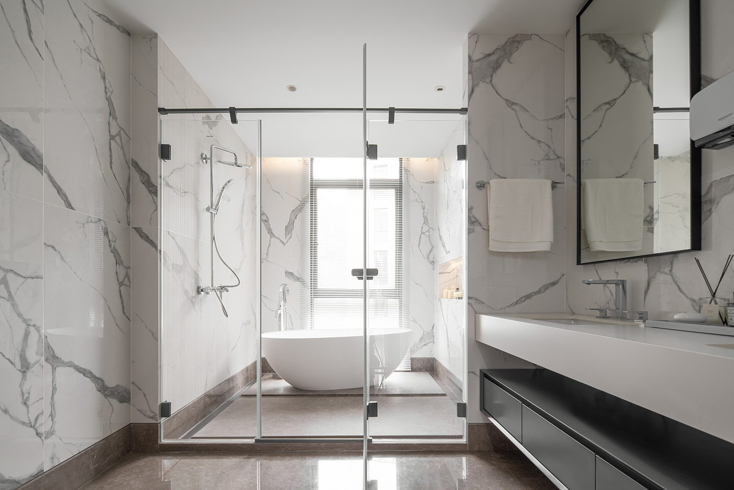 260㎡家裝設計,住宅設計案例,家裝設計,住宅設計,現代風格住宅設計,杭州住宅設計,杭州家裝設計,大平層設計,項目投稿,DNA,DNA邸內建築,杭州DNA邸內建築設計,DNA邸內建築設計,項目投稿